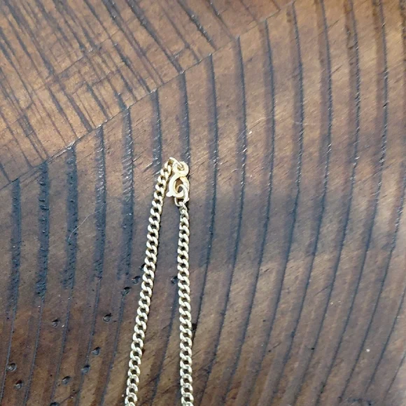 Classic Gold Tone Women's Chain Necklace - Unbranded - Picture 5 of 6